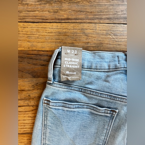 Madewell Mid Rise Classic Straight Jeans Wellingford Wash Knee Rip sz 23 - Picture 8 of 10